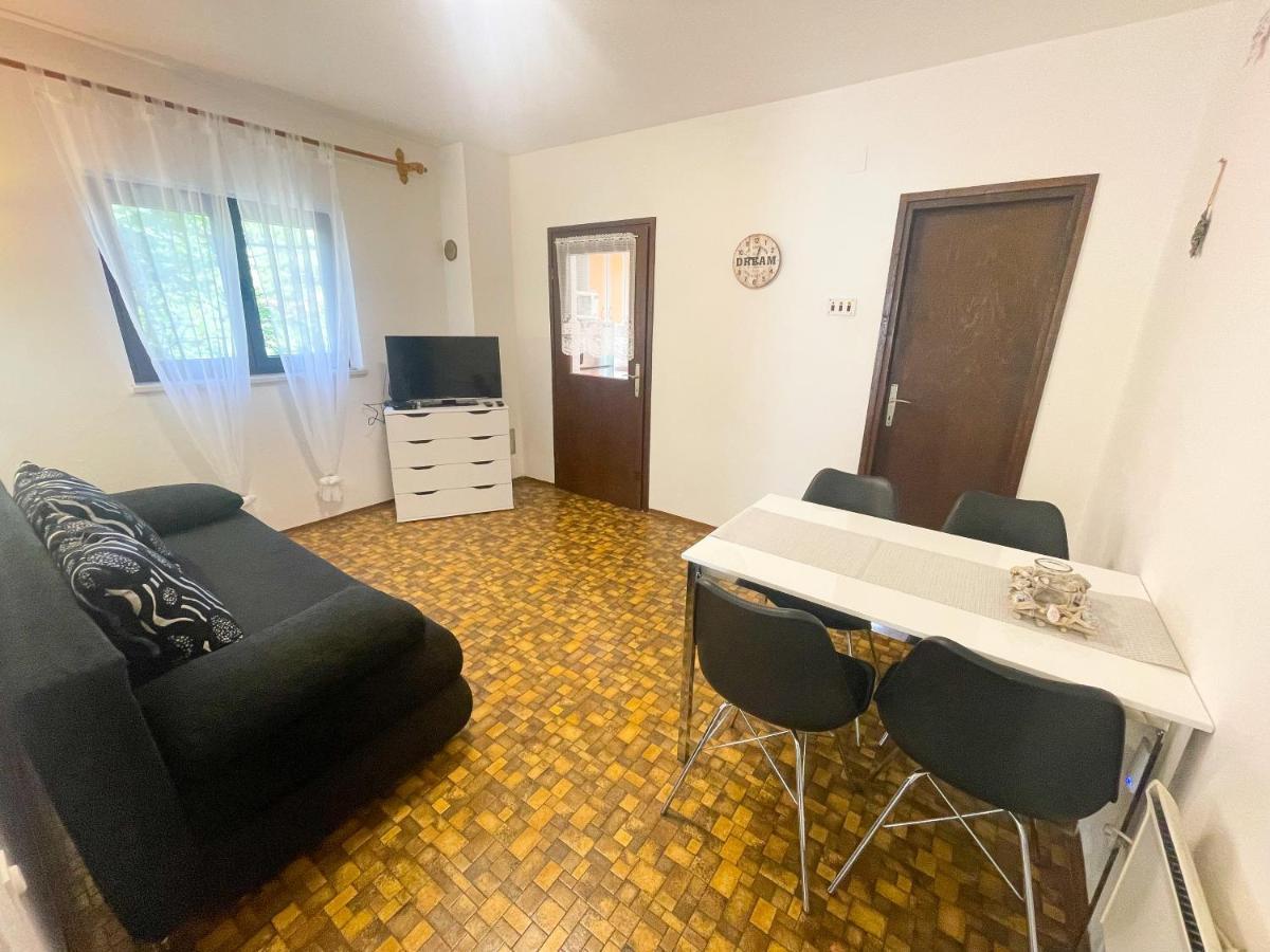 Apartmani Irena Jadranovo Extérieur photo